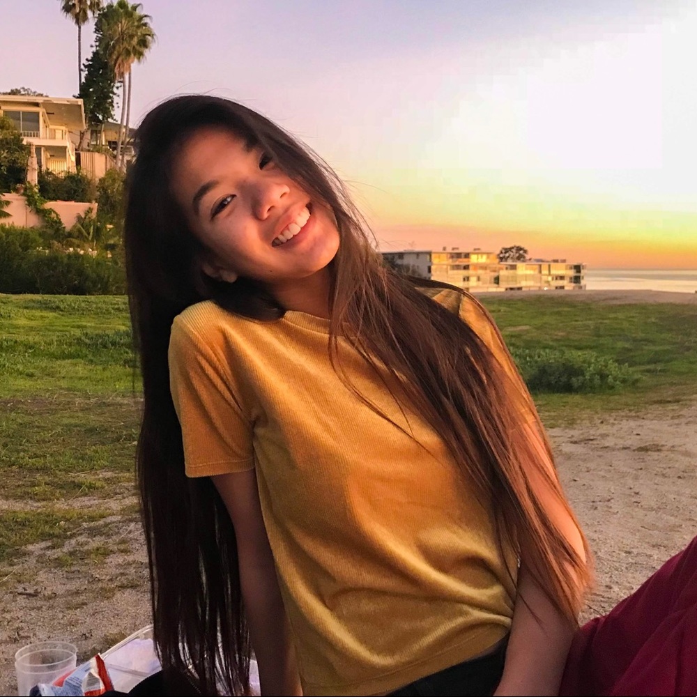 Cropped yellow velvet top💛